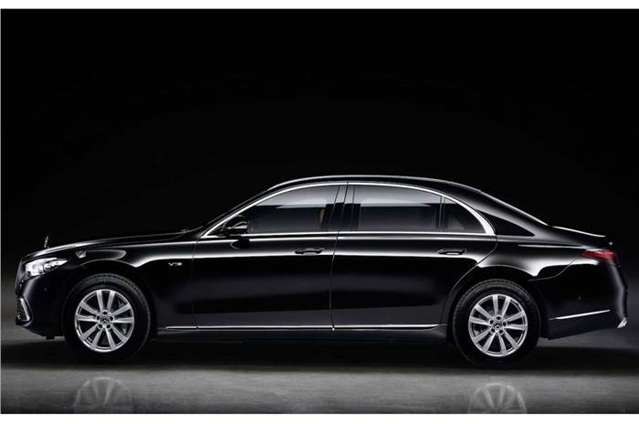New Mercedes-Benz S 680 Guard with V12 unveiled